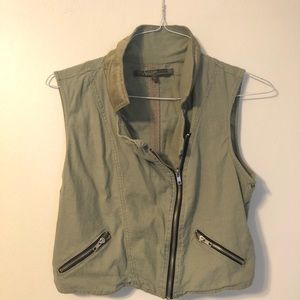 Zipper vest